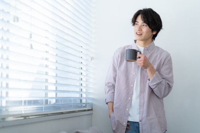 テアニンを含む食べ物や飲み物は?テアニンに期待できる効果や摂取量の目安について解説