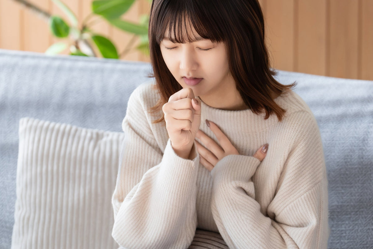 ストレスで風邪をひきやすくなる原因は?ひきやすい人の特徴や免疫力低下を防ぐ方法、心因性発熱との違いを解説