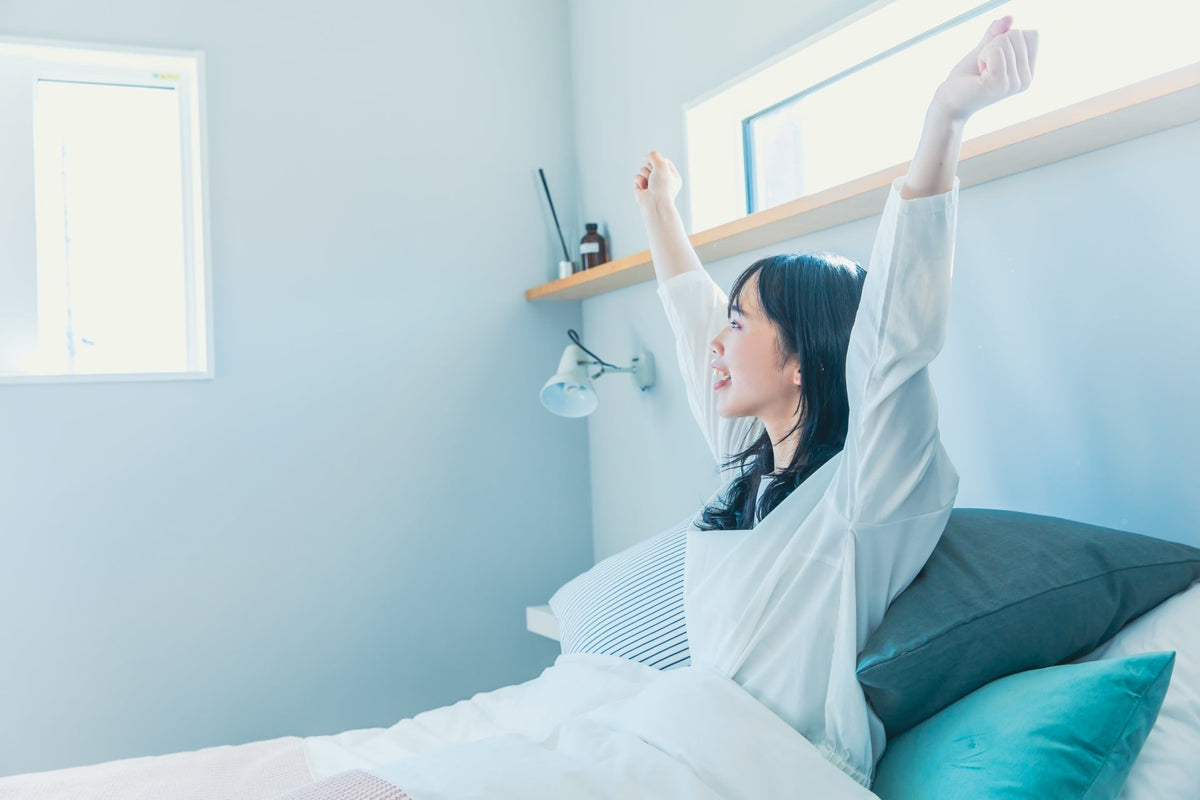朝起きるのが楽しみになる方法|夜の過ごし方やポイント、質のよい睡眠をとる方法も解説