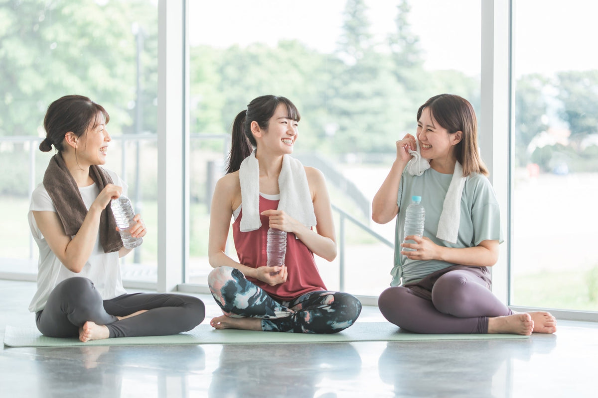 疲労回復におすすめのドリンクは？選び方や摂取したい栄養素、飲むときの注意点を解説
