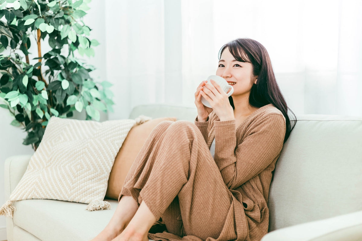 紅茶を寝る前に飲むと睡眠に影響する？効果やおすすめの種類を解説