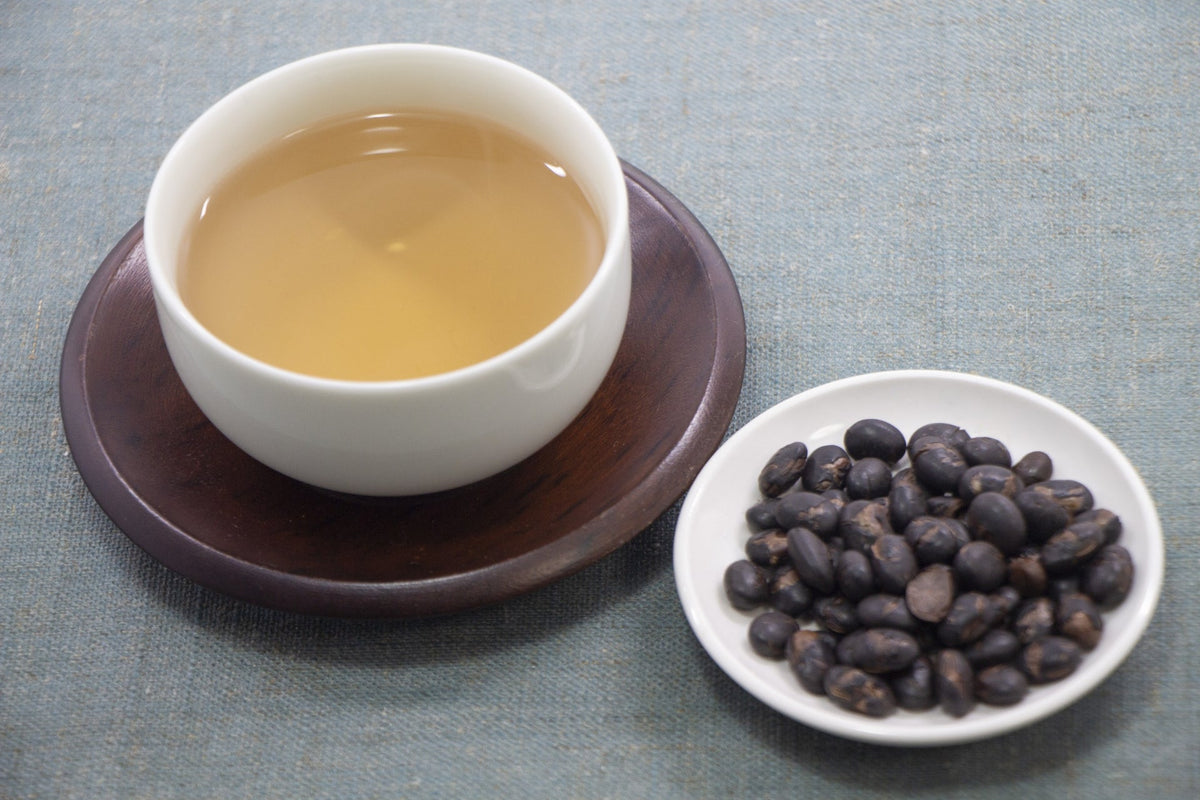黒豆茶は寝る前に飲んでもよい？成分やメリット、作り方、注意点を解説